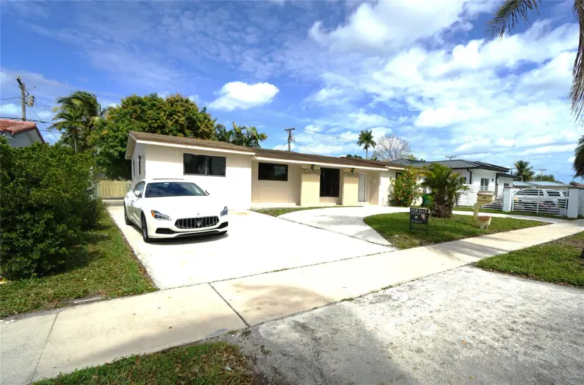Picture of 5785 NW 113Th Ter, Hialeah FL 33012