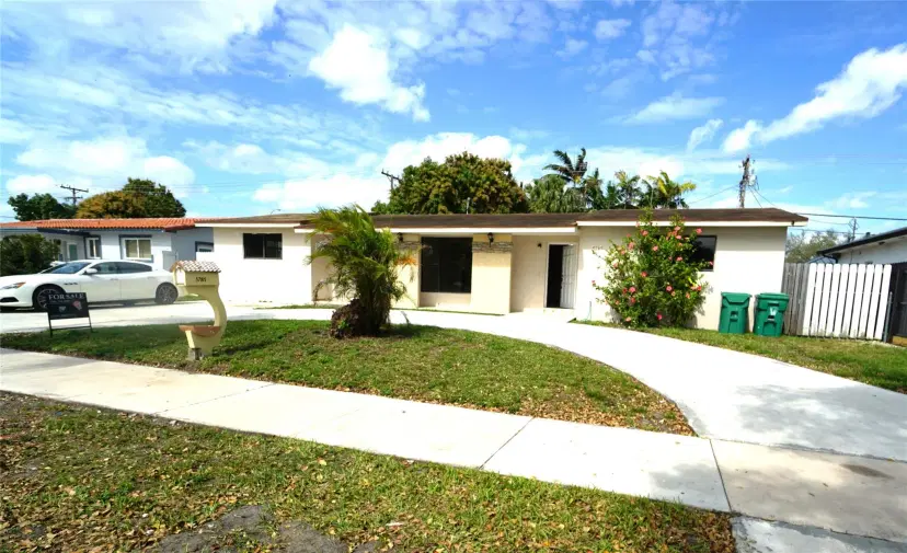 Picture of 5785 NW 113Th Ter, Hialeah FL 33012