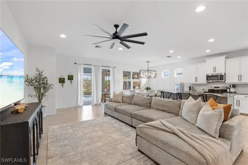 Picture of 14837 Windward Ln, Naples FL 34114