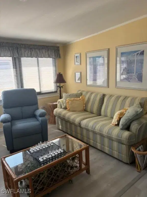 Picture of 16300 Falstaff Ln 427, Fort Myers FL 33908