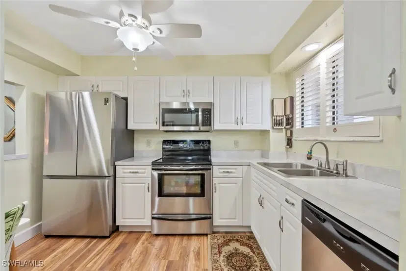 Picture of 2121 Collier Ave 105, Fort Myers FL 33901