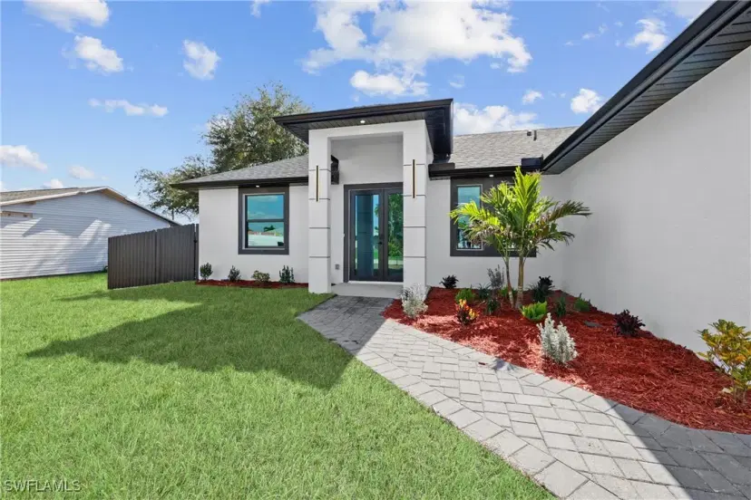 Picture of 632 NW 2Nd St, Cape Coral FL 33993