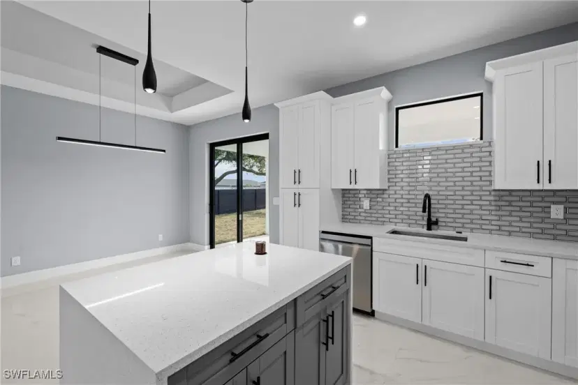 Picture of 632 NW 2Nd St, Cape Coral FL 33993