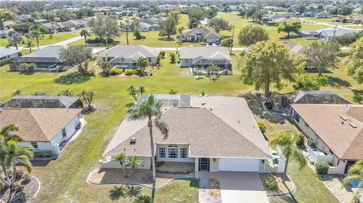 Picture of 27566 Tierra Del Fuego Cir, Punta Gorda, FL 33983