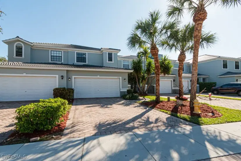 Picture of 15496 Summit Place Cir 115, Naples FL 34119