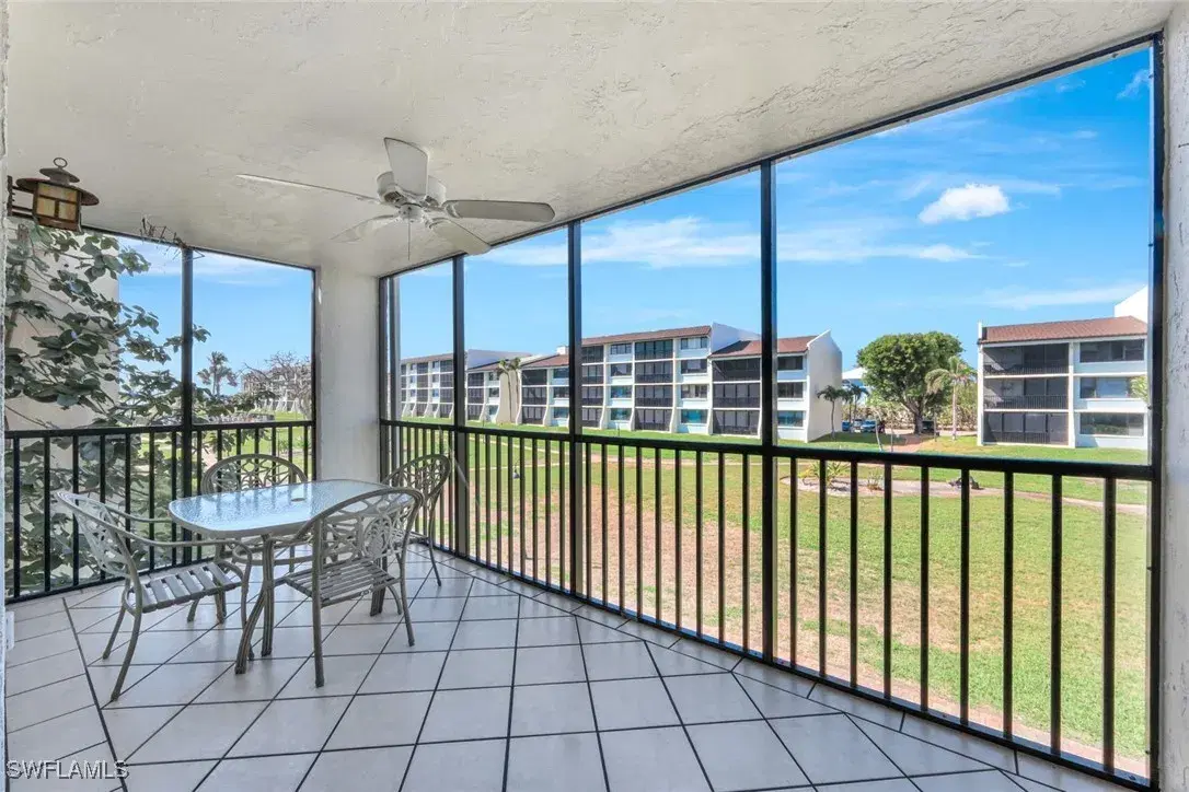 Picture of 979 E Gulf Dr D452, Sanibel, FL 33957