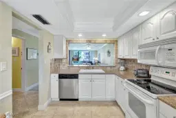 Picture of 979 E Gulf Dr D452, Sanibel, FL 33957