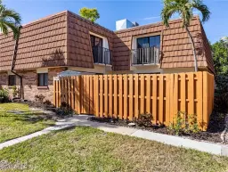 Picture of 1430 Park Shore Cir 4, Fort Myers, FL 33901
