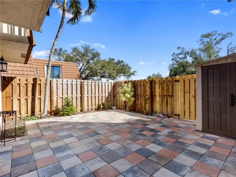 Picture of 1430 Park Shore Cir 4, Fort Myers FL 33901