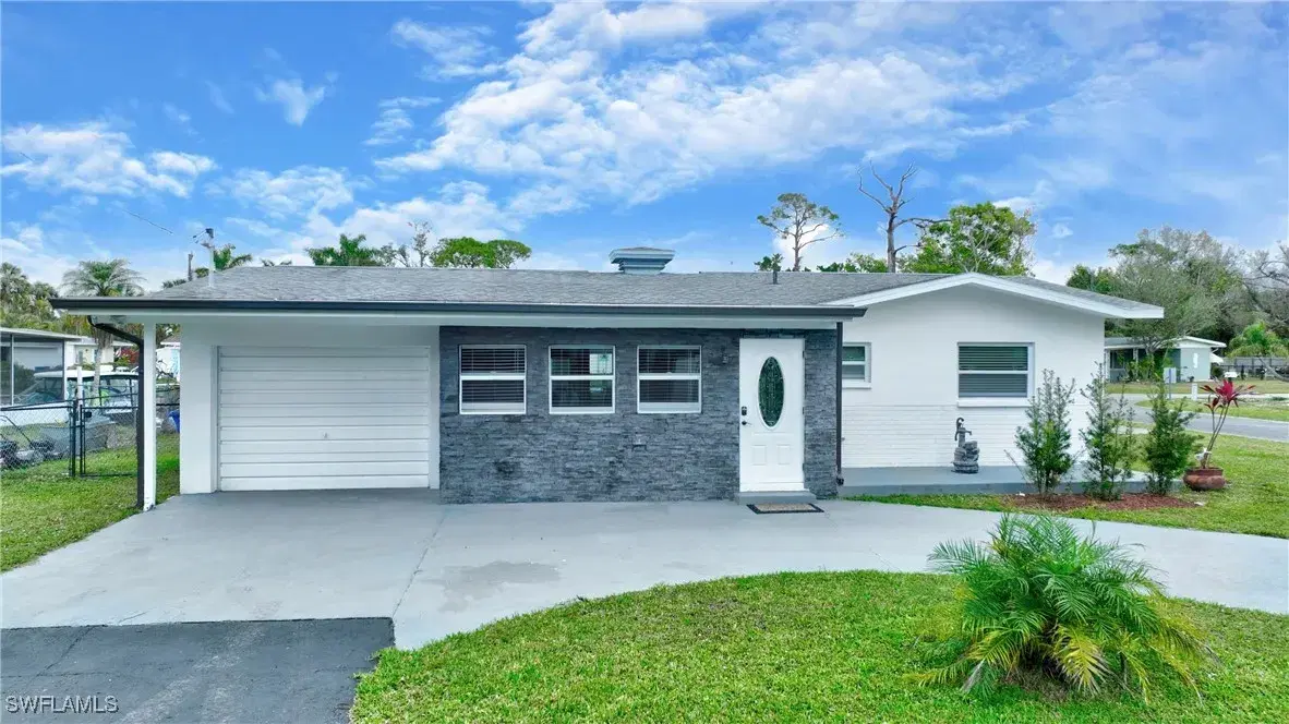 Picture of 8141 Cleaves Rd, North Fort Myers, FL 33903