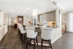 Picture of 9790 Gulf Shore Dr 204, Naples, FL 34108