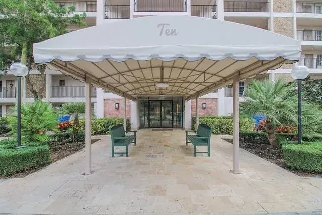Picture of 3150 N Palm Aire Dr 704, Pompano Beach FL 33069
