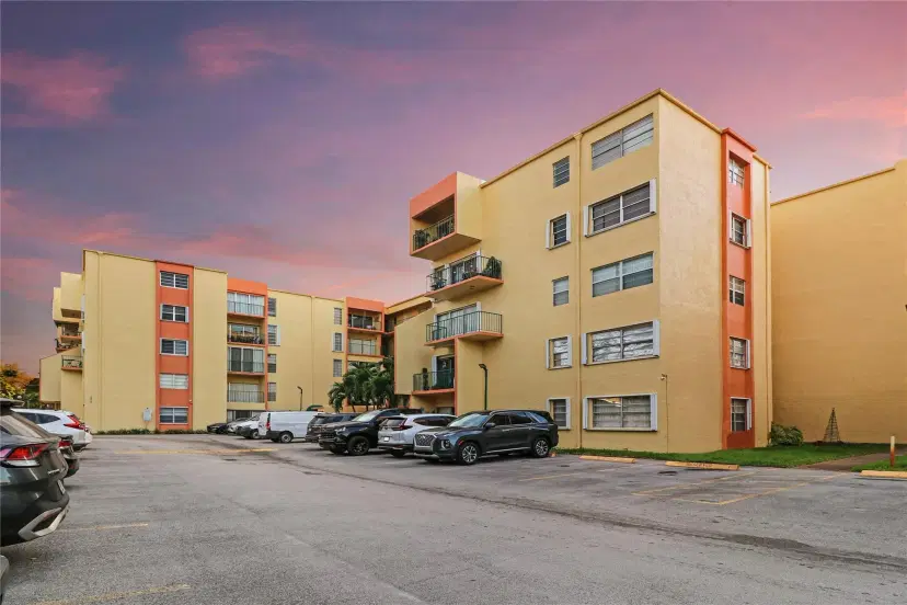 Picture of 4490 W 19Th Ct 113, Hialeah FL 33012