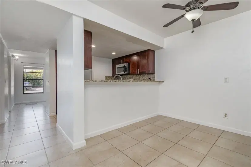 Picture of 2135 Crystal Dr 31, Fort Myers FL 33907