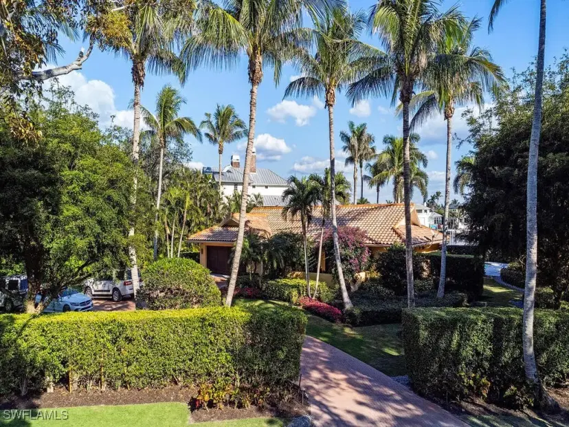 Picture of 1825 Gordon Dr E, Naples FL 34102