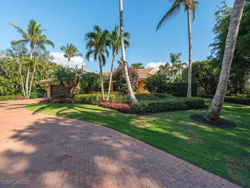 Picture of 1825 Gordon Dr E, Naples FL 34102