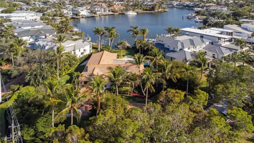 Picture of 1825 Gordon Dr E, Naples FL 34102