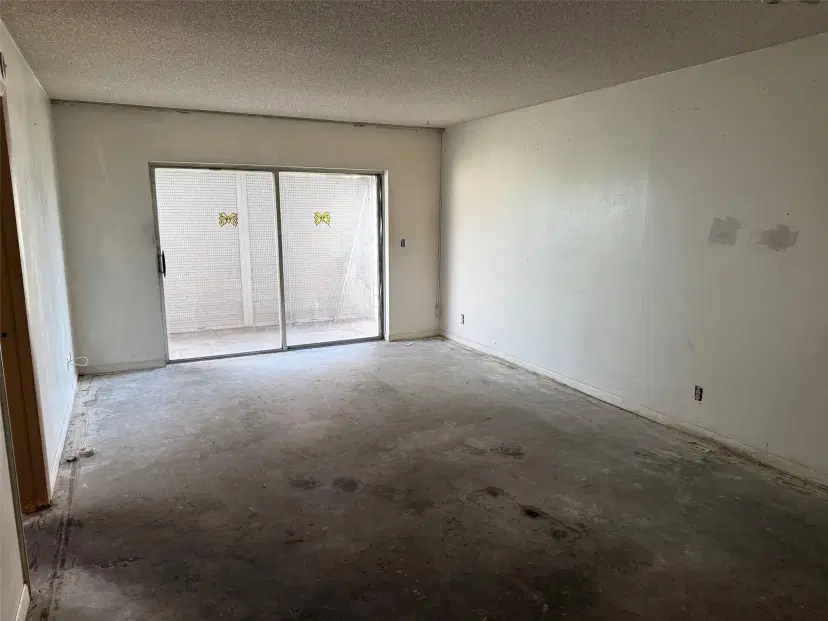 Picture of 3051 NW 46Th Ave 308, Lauderdale Lakes FL 33313