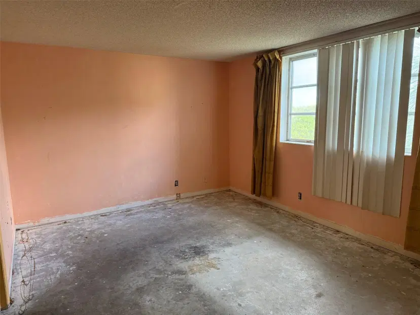 Picture of 3051 NW 46Th Ave 308, Lauderdale Lakes FL 33313
