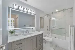 Picture of 19601 E Country Club Dr 7-108, Aventura, FL 33180
