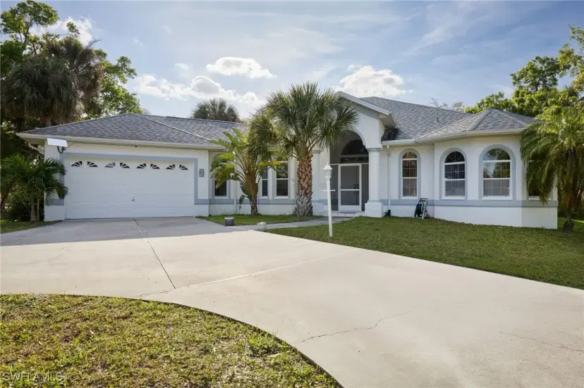 Picture of 519 517 Prospect Ave, Lehigh Acres FL 33972