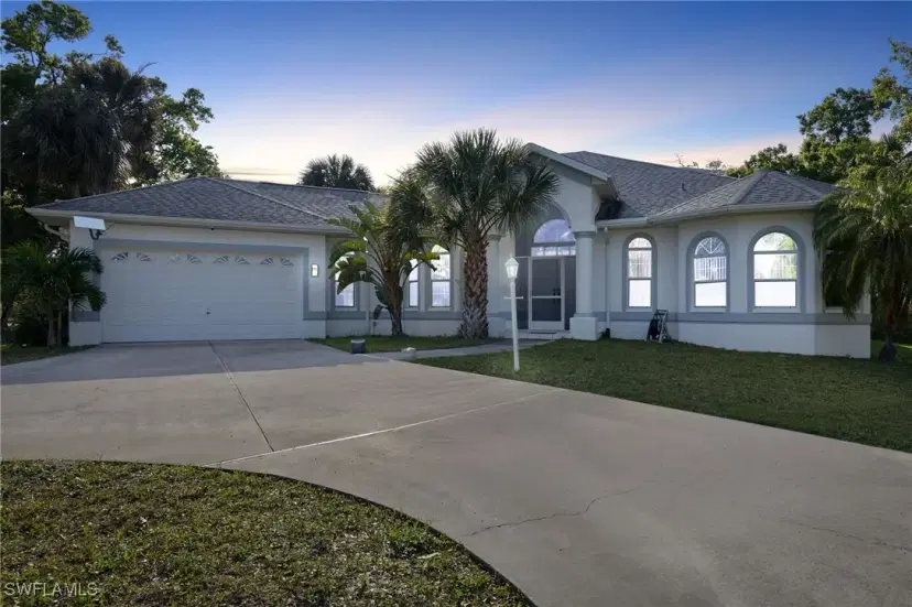Picture of 519 517 Prospect Ave, Lehigh Acres FL 33972