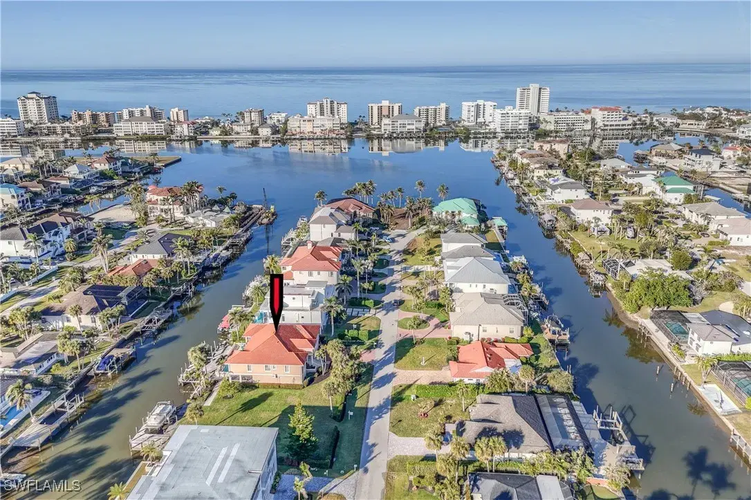 Picture of 446 Bayside Ave, Naples, FL 34108