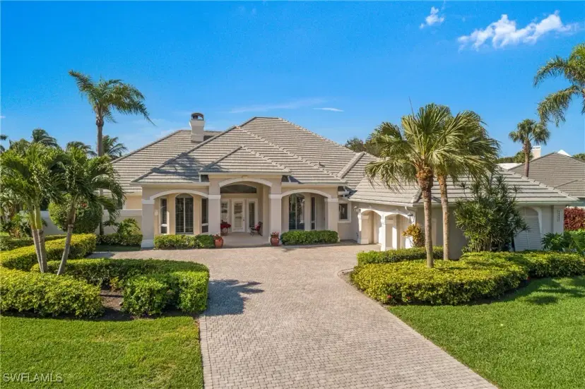 Picture of 15307 Burnaby Dr, Naples FL 34110