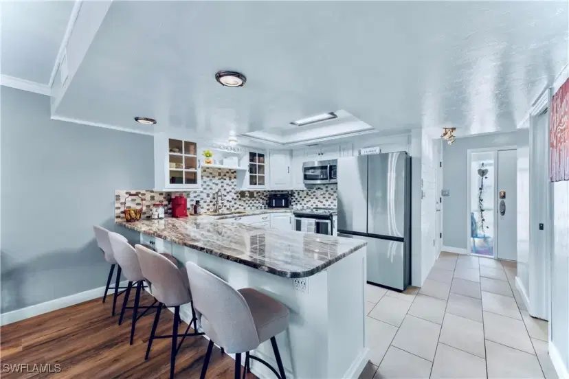Picture of 1102 SE 39Th Ter 101, Cape Coral FL 33904
