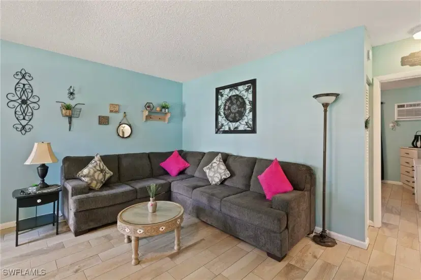Picture of 167 N Collier Blvd H4, Marco Island FL 34145