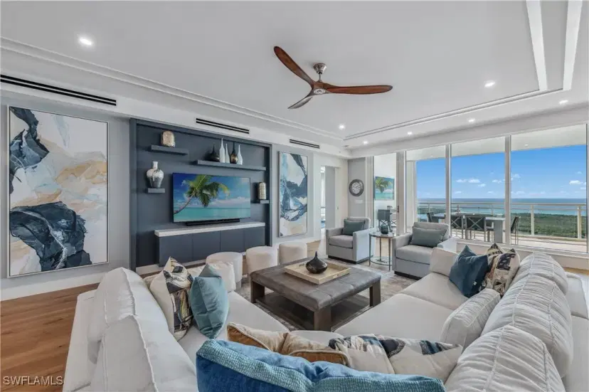 Picture of 13925 Old Coast Rd Ph02, Naples FL 34110