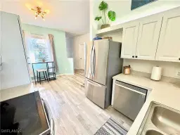 Picture of 330 Robin Hood Cir 201, Naples, FL 34104