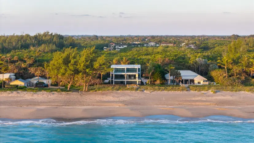 Picture of 75 N Beach Road, Jupiter Island FL 33455