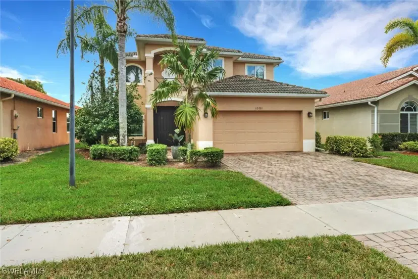 Picture of 1581 Birdie Dr, Naples FL 34120