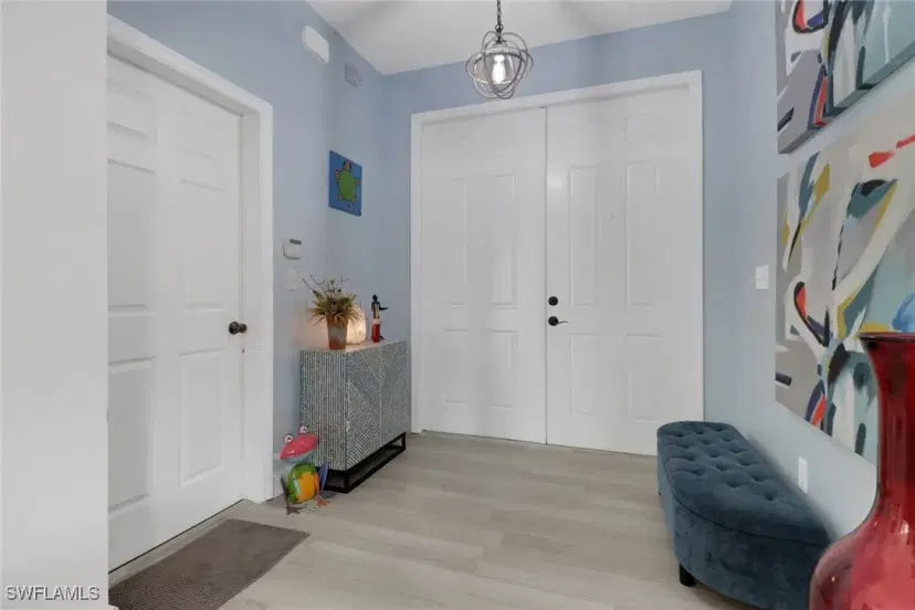 Picture of 1581 Birdie Dr, Naples FL 34120