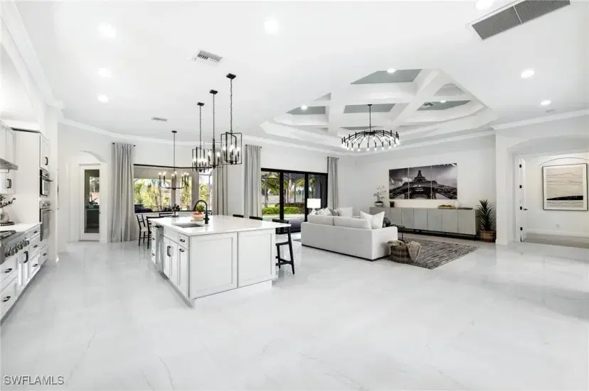 Picture of 6851 Lakewood Isle Dr, Fort Myers FL 33908
