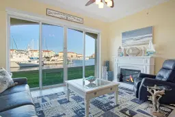 Picture of 13 Harbour Isle Dr W 105, Fort Pierce, FL 34949