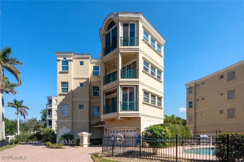 Picture of 11160 Harbour Yacht Ct B, Fort Myers FL 33908