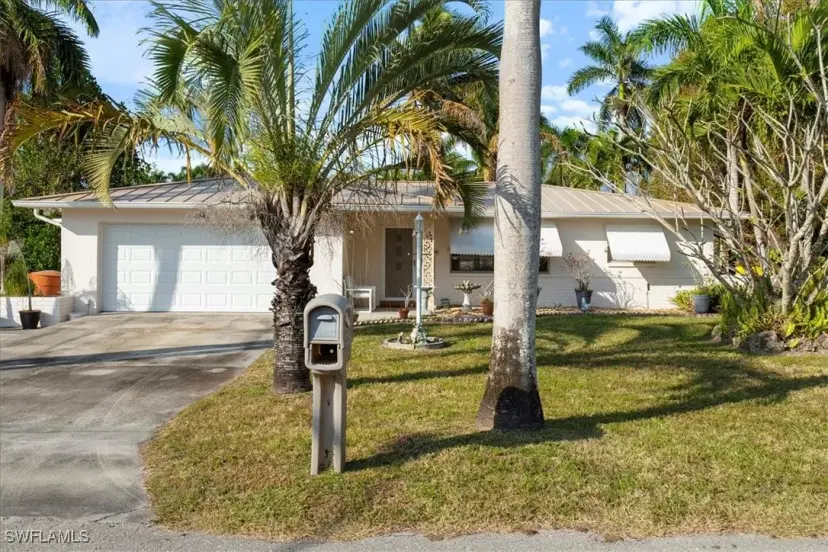 Picture of 4241 Riverview Rd, Fort Myers FL 33905