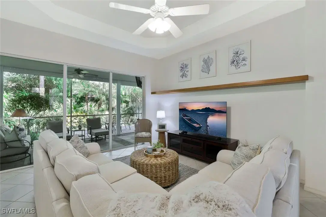 Picture of 1118 Dorchester Ct, Naples, FL 34104