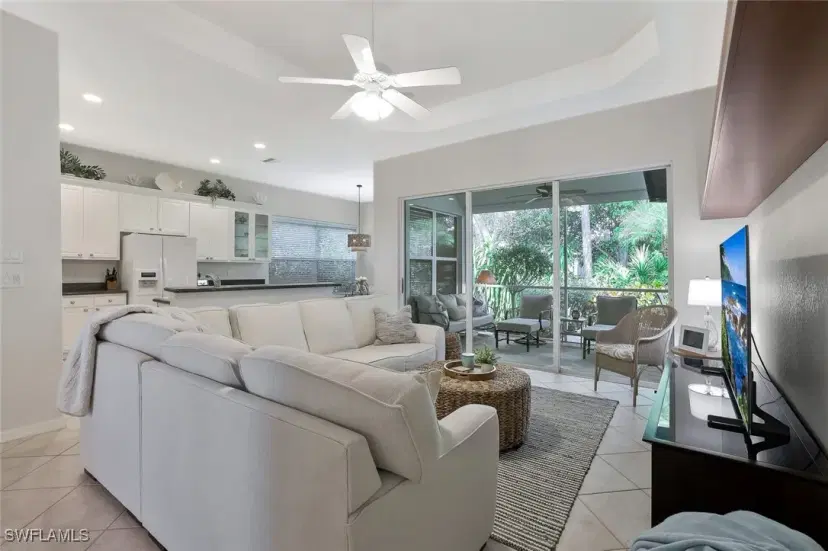 Picture of 1118 Dorchester Ct, Naples FL 34104
