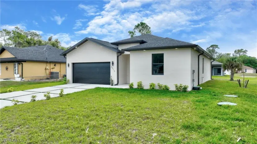Picture of 6010 Acorn Cir, Labelle FL 33935
