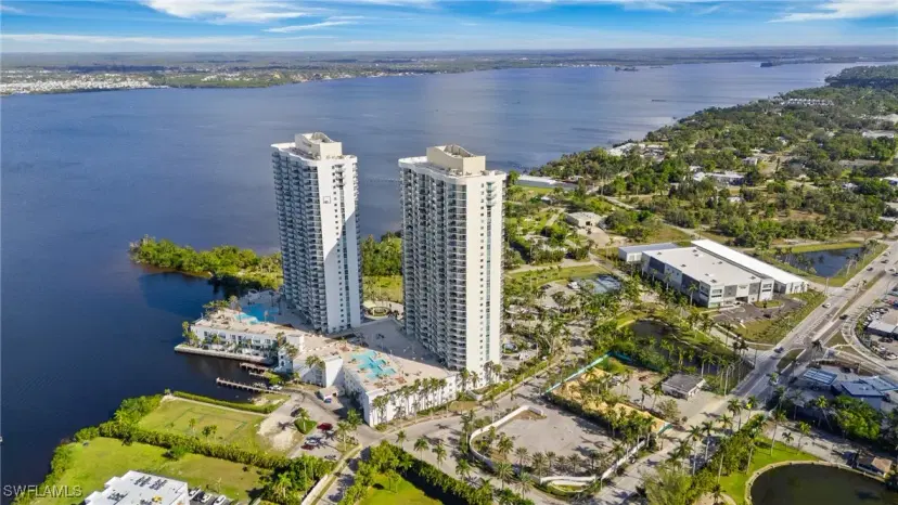 Picture of 3000 Oasis Grand Blvd 2203, Fort Myers FL 33916