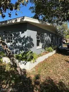Picture of 705 Adams Ave, Lehigh Acres, FL 33936