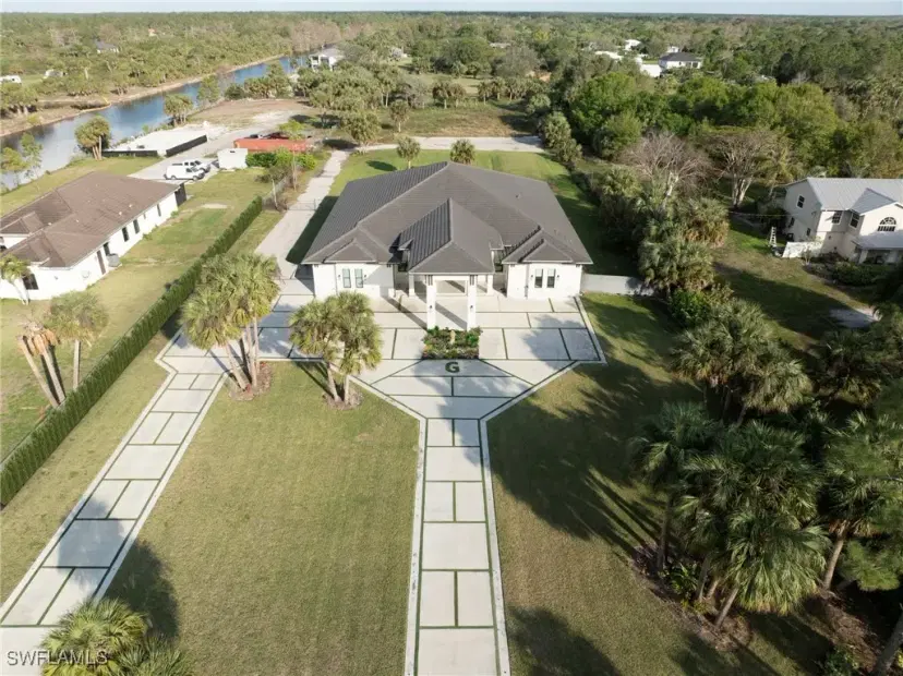 Picture of 866 12Th St Ne, Naples FL 34120