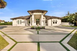 Picture of 866 12Th St Ne, Naples, FL 34120