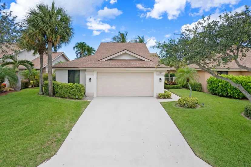 Picture of 197 Ridge Road, Jupiter FL 33477