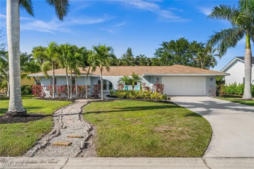 Picture of 169 Briarcliff Ln, Naples FL 34113