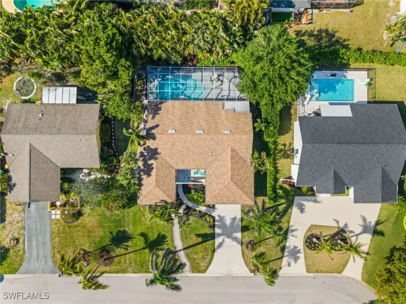 Picture of 169 Briarcliff Ln, Naples FL 34113