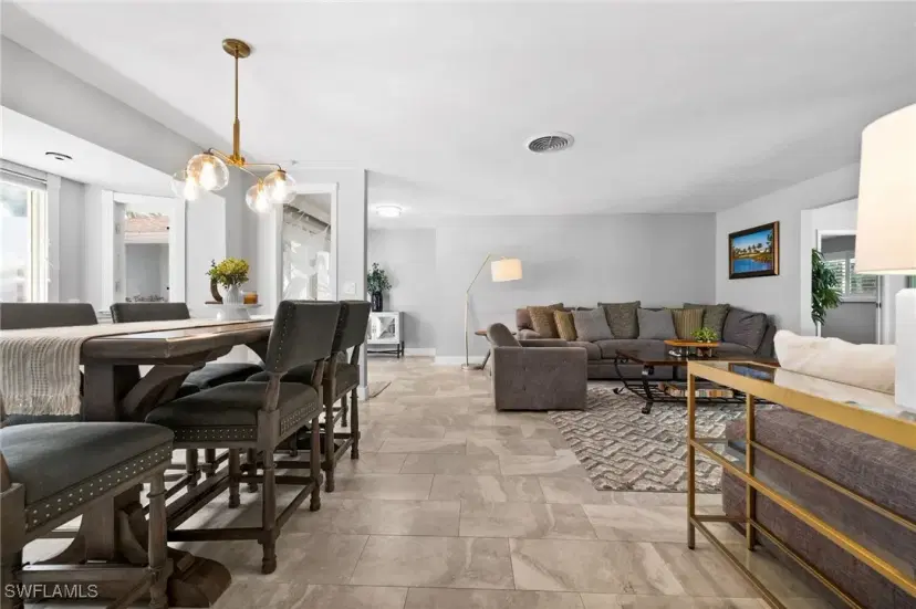 Picture of 169 Briarcliff Ln, Naples FL 34113